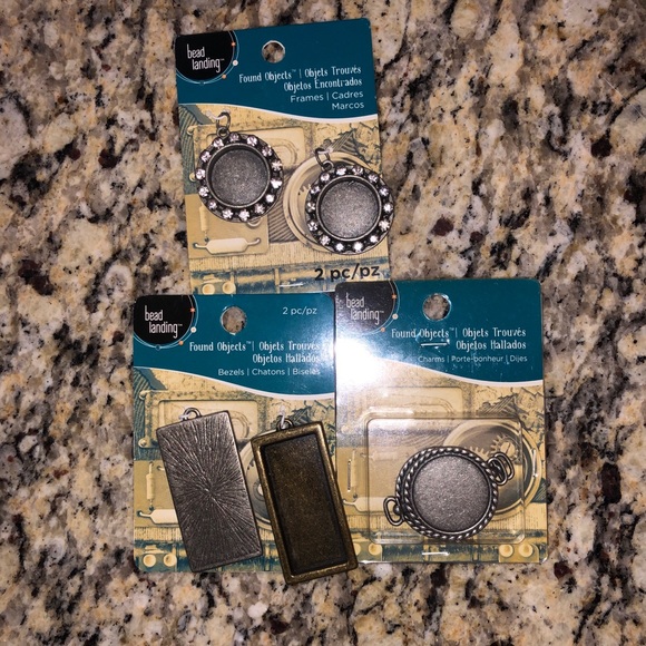 Bead Landing Found Objects Charms Frames Bezels Steampunk Goth Glam DIY Lot - Picture 3 of 5